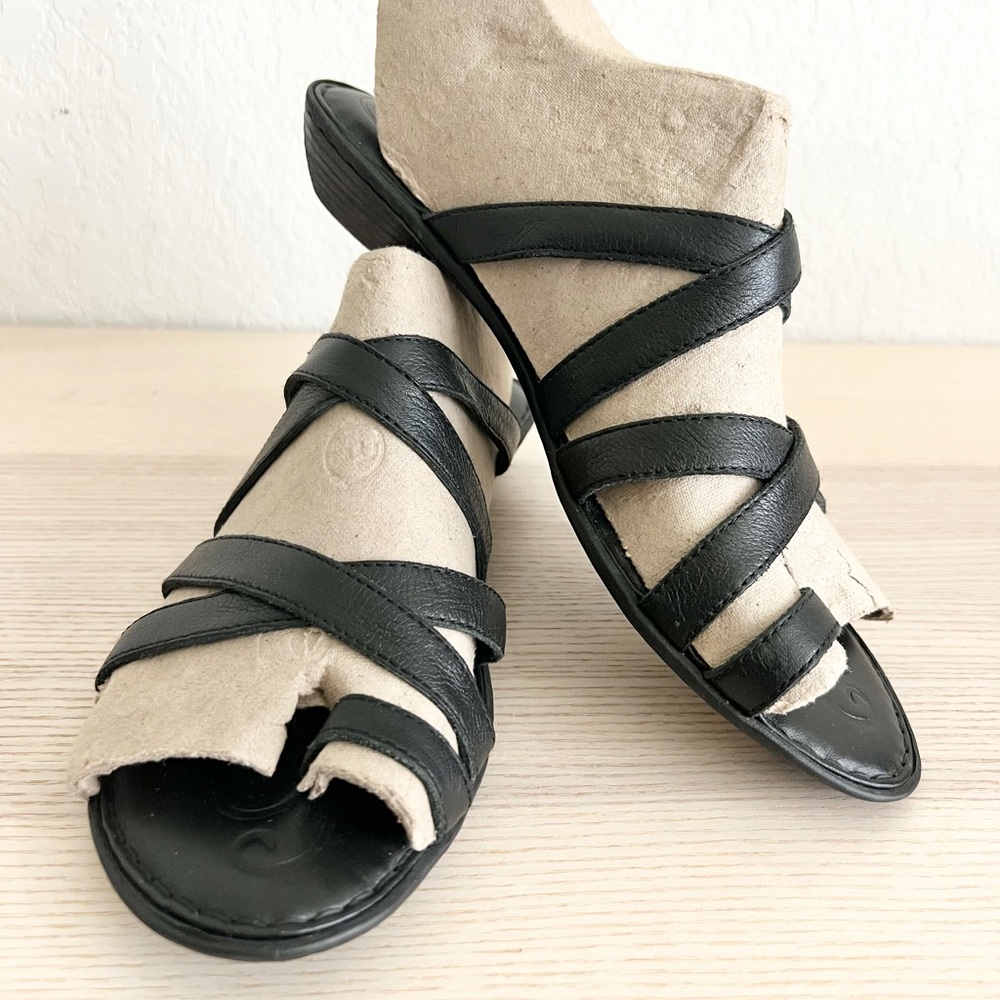 Like New Born Strappy Leather Sandals Size 9